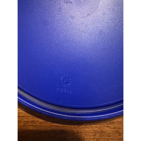Tupperware Replacement Butterfly Lids #3131B - Butterfly Tab - Picture 2 of 5